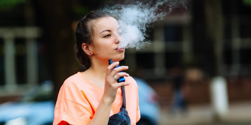 La OMS Alerta que Niños de 13 a 15 Años Usan Cigarrillos Electrónicos en Mayor Proporción que Adultos