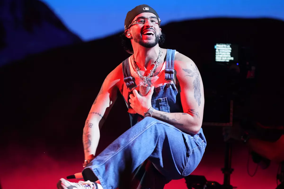 Bad Bunny estrena su sexto álbum ‘Debí tirar más fotos’ en homenaje a Puerto Rico
