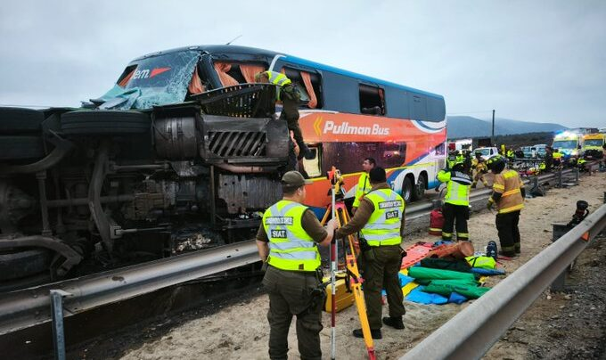 Seis muertos y 40 heridos en trágico accidente de buses en la Ruta 5 Norte, Coquimbo