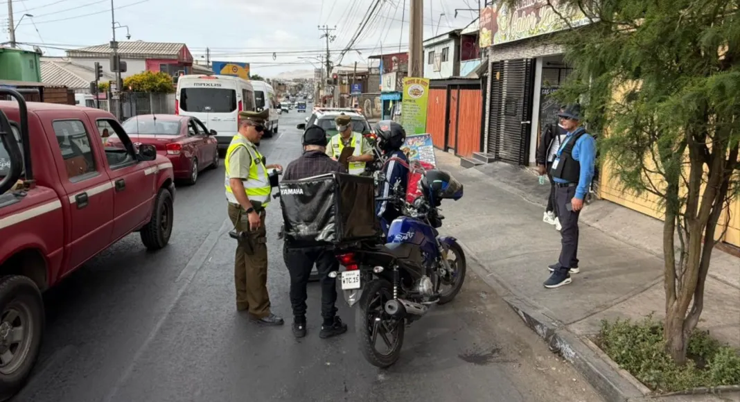 Operativo en Antofagasta saca de circulación 10 motocicletas por incumplimientos a la Ley de Tránsito