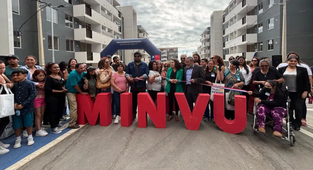 Con “Portal Alto del Sol”, Antofagasta entrega vivienda digna a 140 familias en Altos La Chimba