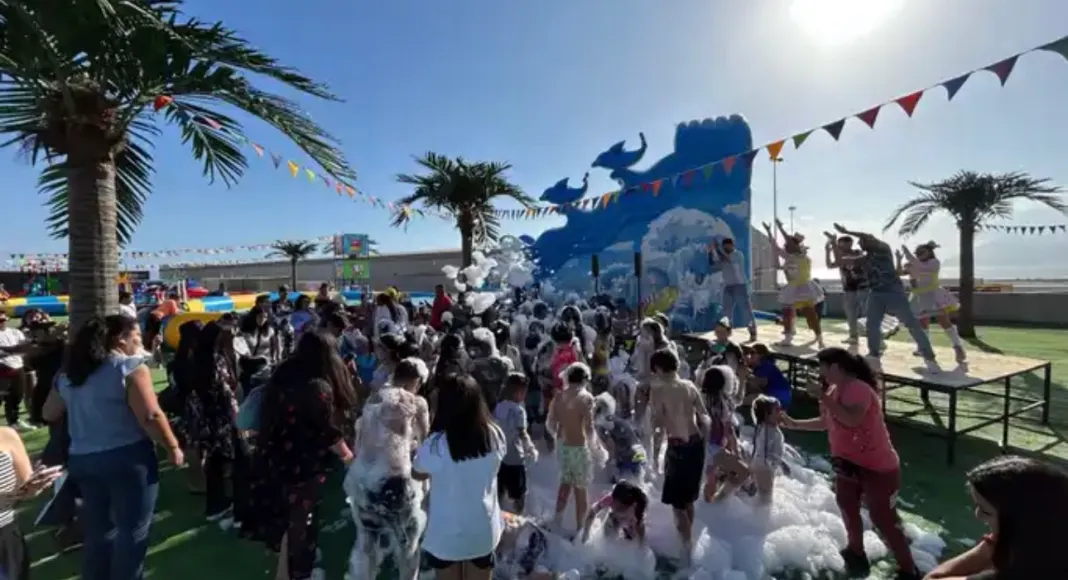 Alegría en el recinto Exponor: 2.000 niños y niñas celebraron la Navidad en masivo evento de la AIA