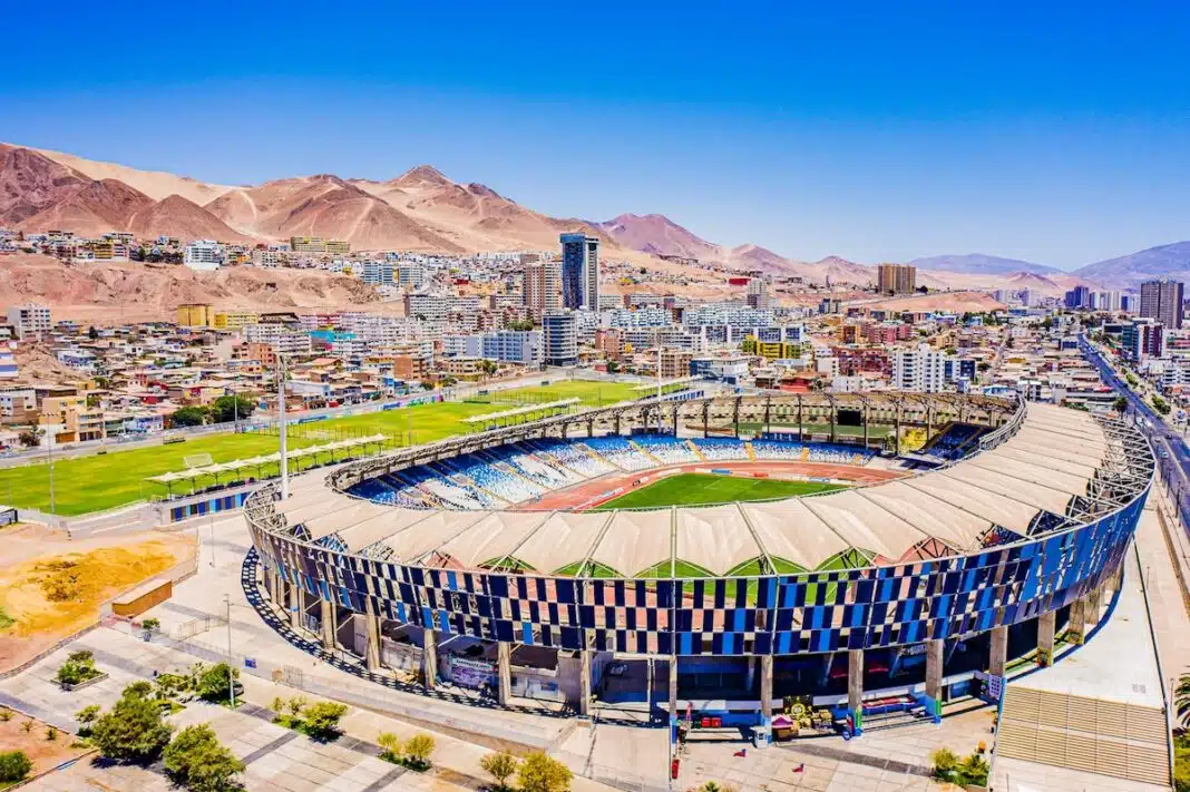 Fin a una década de incertidumbre: Municipio de Antofagasta y el CDA regularizan uso de la Cancha 2