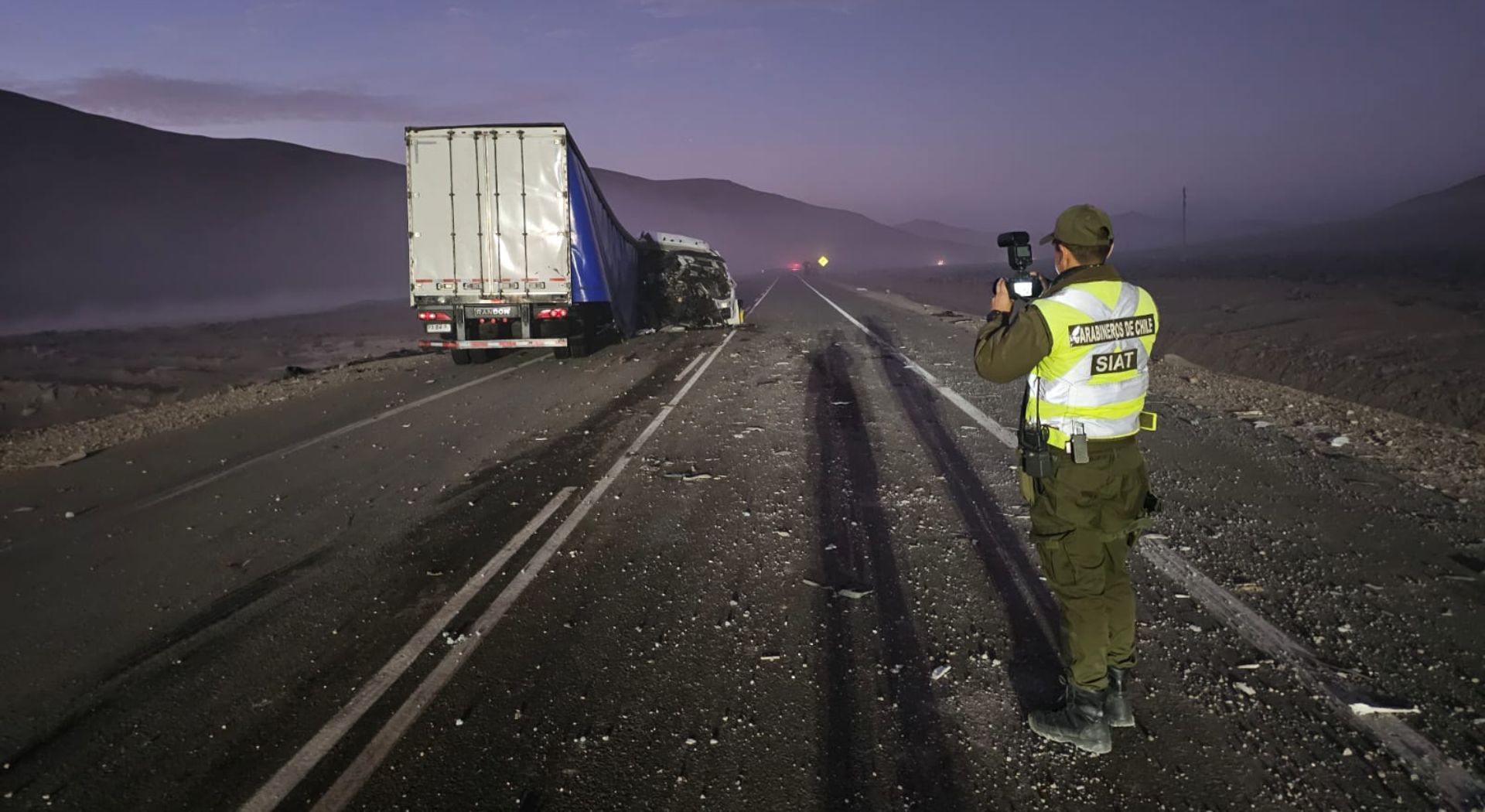 El chofer admitió haberse quedado dormido: accidente entre dos camiones termina con una persona fallecida en Taltal.
