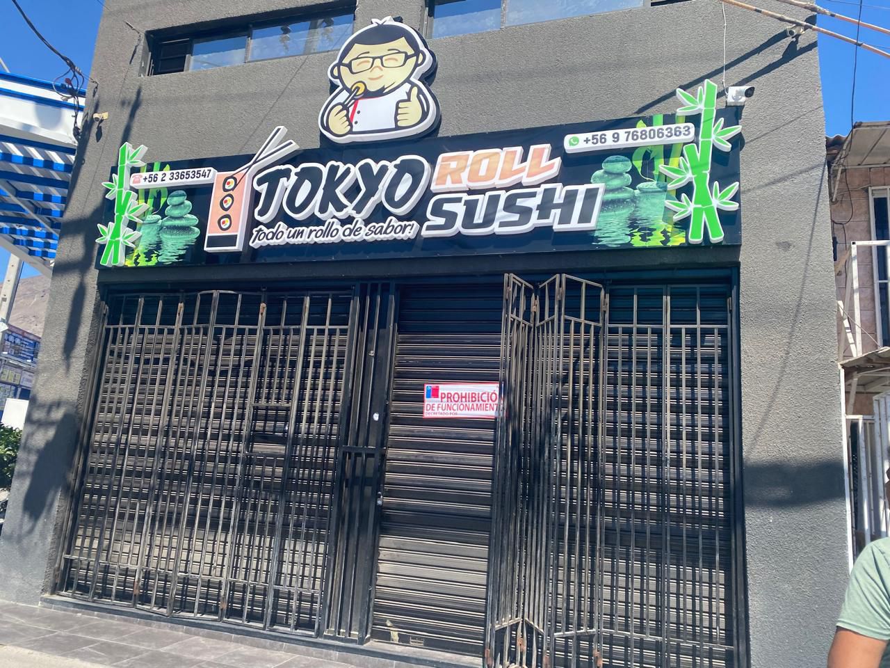Insectos y problemas de temperatura obligan a cerrar el local «Tokio Roll Sushi» en Antofagasta.