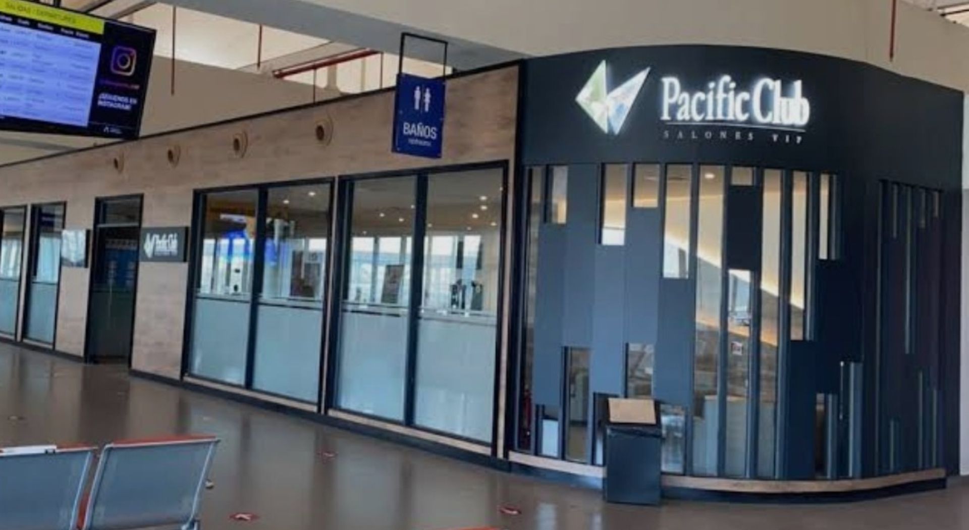Comienzan investigación sanitaria en salón VIP del aeropuerto de Antofagasta debido a problemas de limpieza y presencia de moscas.
