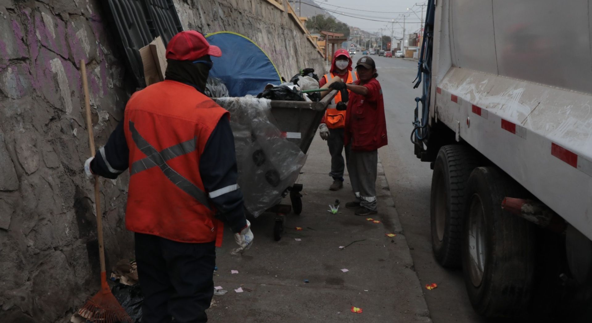 El Municipio de Antofagasta comunica la cancelación del servicio de recolección de basura domiciliaria el 1 de mayo.