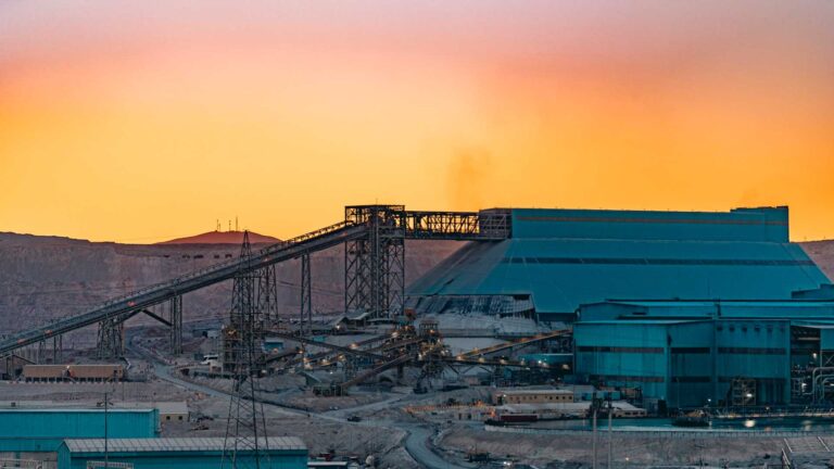 BHP reporta ingresos fiscales de US$1.163 millones en el primer trimestre de 2026