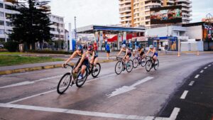 La celebración deportiva que reúne a los mejores triatletas de América en Antofagasta