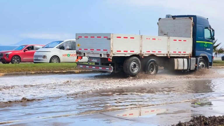 Municipio de Antofagasta solicita intervención de la SISS por problemas de agua en Pérez Zujovic