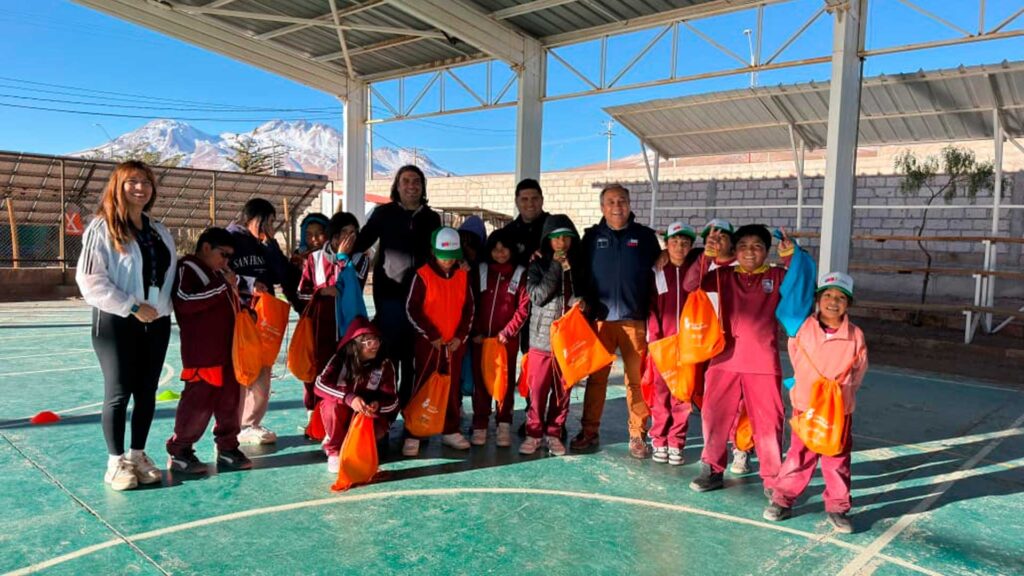 Estudiantes de Socaire participan en taller deportivo en la Región de Antofagasta