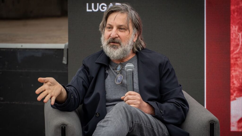 Smiljan Radić, Premio Pritzker 2026, comparte su visión de la arquitectura con más de 400 estudiantes en Antofagasta