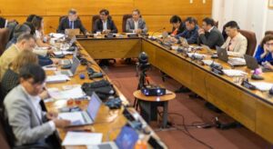 Consejeros regionales instan a parlamentarios a involucrarse en la gestión del presupuesto regional ante posibles recortes