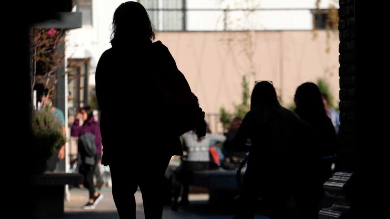 Docente de 34 años arrestado por acusaciones de abuso sexual a menor en Antofagasta