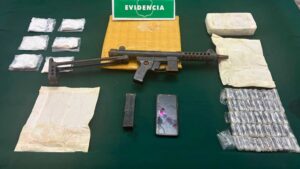Incautación histórica de más de 1.8 toneladas de drogas y un fusil en Antofagasta