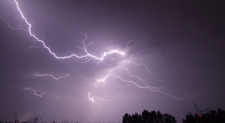 Alerta por tormentas eléctricas y nevadas en la Región de Antofagasta