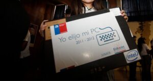Alcaldes de San Pedro de Atacama y Ollagüe expresan su preocupación por el cierre de ‘Elijo mi primer PC’ y su impacto en estudiantes rurales