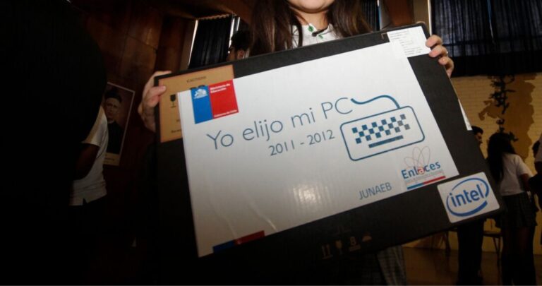 Alcaldes de San Pedro de Atacama y Ollagüe expresan su preocupación por el cierre de ‘Elijo mi primer PC’ y su impacto en estudiantes rurales